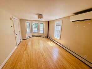 149 Islington St in Portsmouth, NH - Building Photo - Building Photo