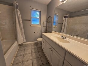 406 SE 1st St in Bryant, AR - Building Photo - Building Photo