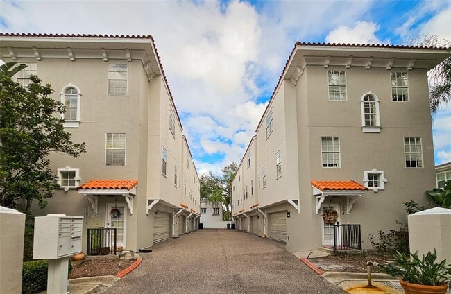 property at 608 S Matanzas Ave