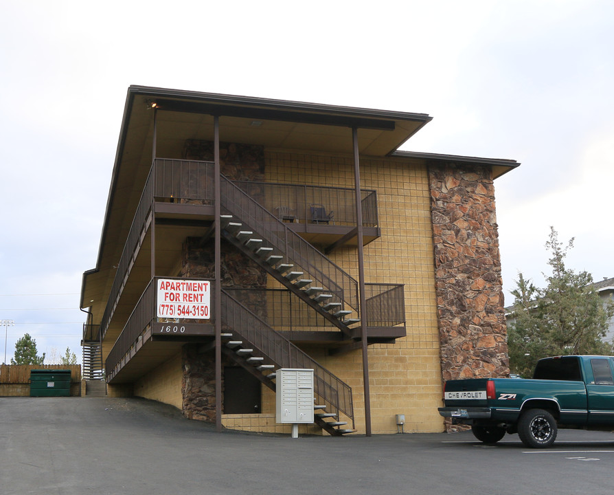 1600 Idlewild Dr in Reno, NV - Foto de edificio