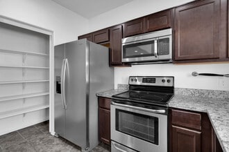 4154 N Thurston Ln, Unit 101 in Tucson, AZ - Foto de edificio - Building Photo