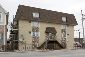 1128 Des Plaines Ave in Forest Park, IL - Foto de edificio - Building Photo