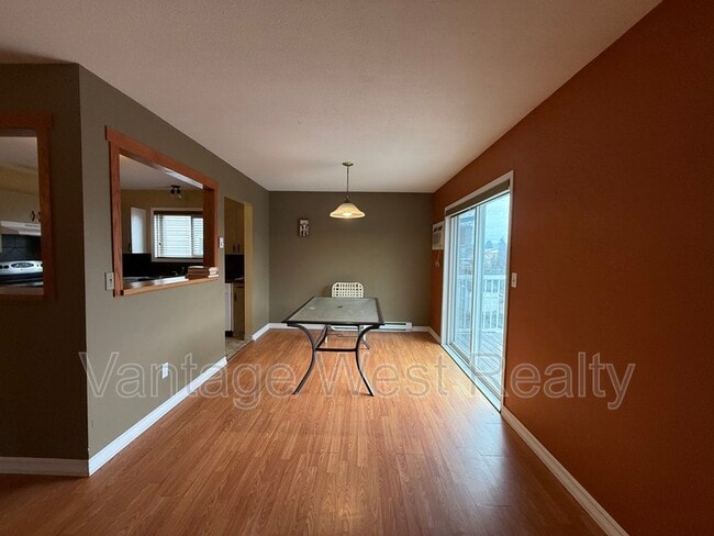 225-225 Nickel Rd in Kelowna, BC - Building Photo - Building Photo