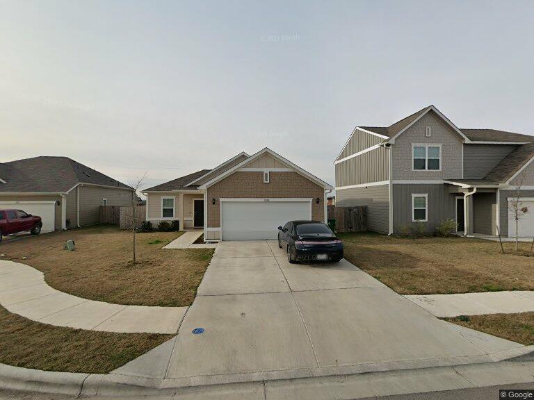 19313 Nathan Scott Way in Manor, TX - Building Photo