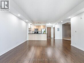 4196 Dundas St W in Toronto, ON - Building Photo - Building Photo