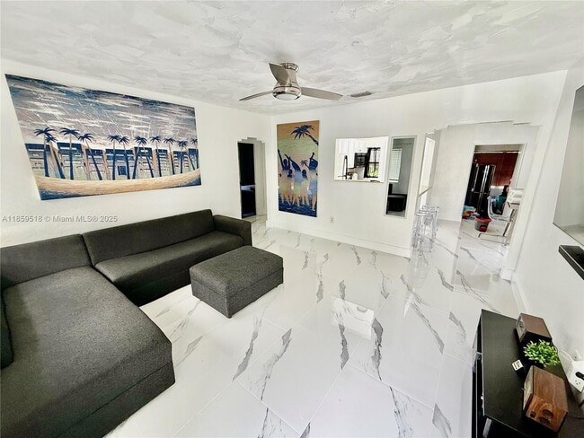832 NW 76th St in Miami, FL - Building Photo - Building Photo