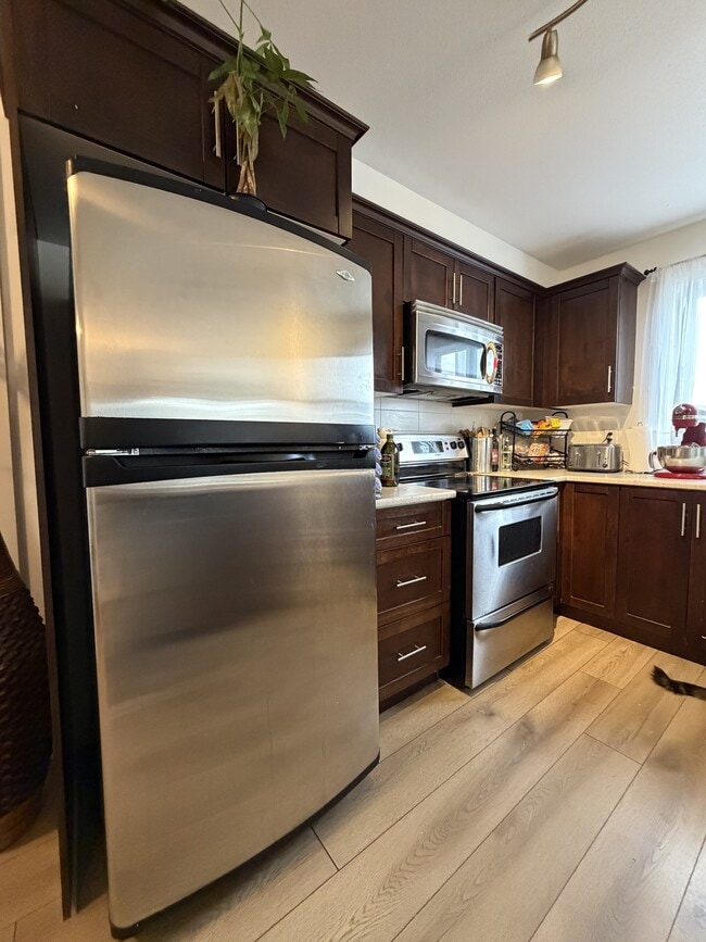 46289 Yale Rd in Chilliwack, BC - Building Photo - Building Photo