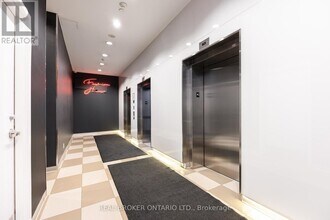 560 King St W in Toronto, ON - Building Photo - Building Photo