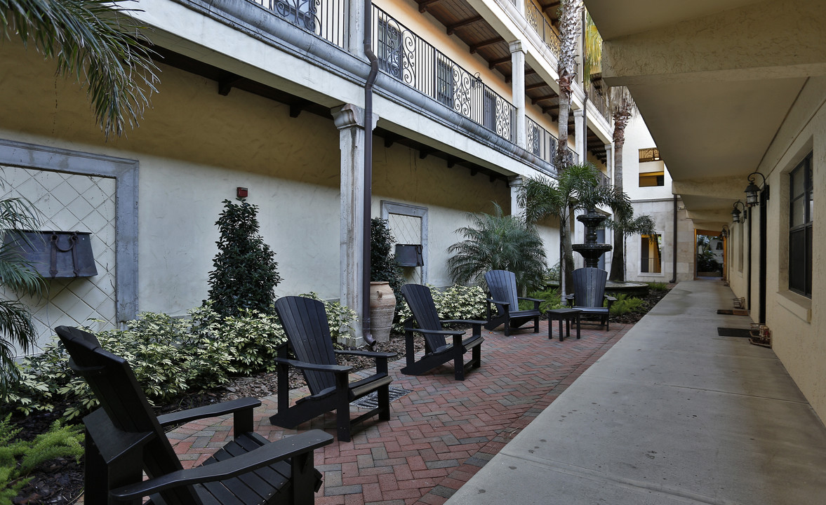 Hannibal Square in Winter Park, FL - Building Photo