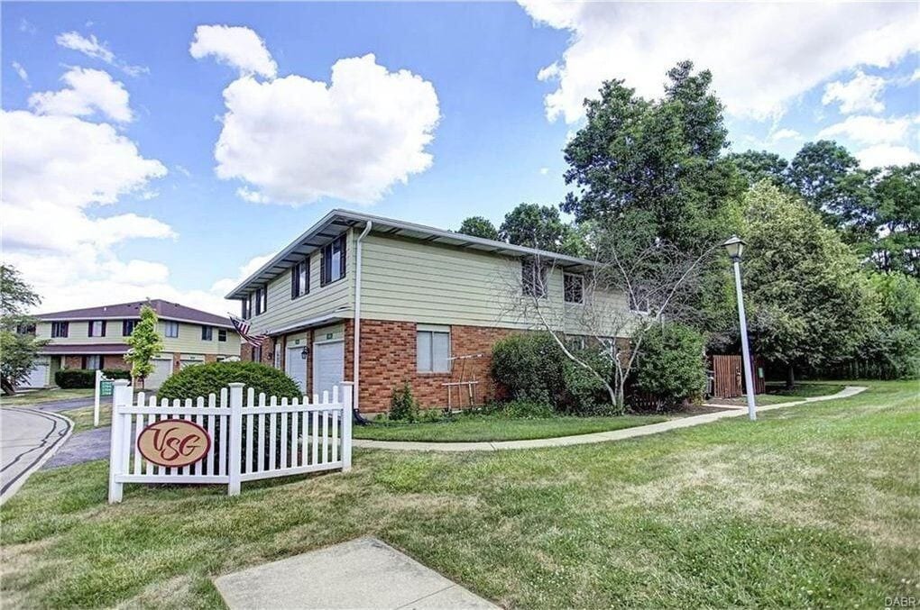 1625 Villa S Dr in Dayton, OH - Building Photo