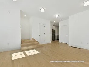 86 Chelsea St in Boston, MA - Building Photo - Building Photo