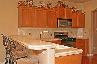 2794 S Nephrite Way in Meridian, ID - Building Photo - Building Photo