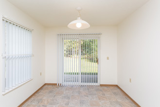 Willowbrook Senior Apartments* in Ashtabula, OH - Building Photo - Interior Photo