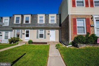 8512 Hydra Ln in Carney, MD - Building Photo - Building Photo