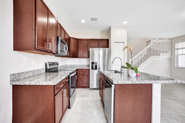 4926 NW 48th Terrace in Tamarac, FL - Building Photo - Building Photo