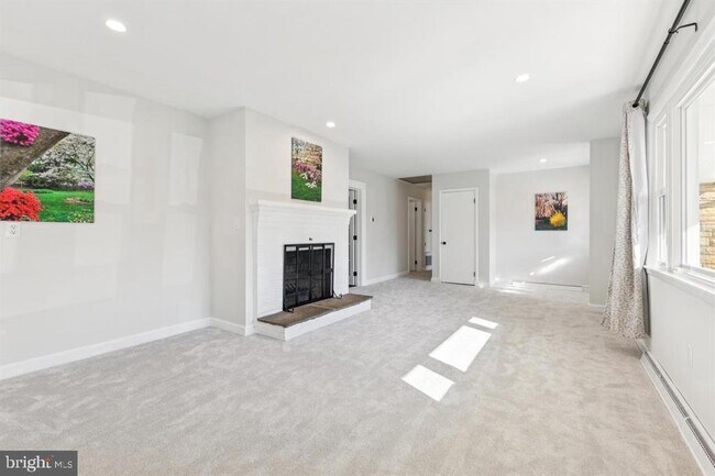 22810 Ridge Rd in Germantown, MD - Building Photo - Building Photo