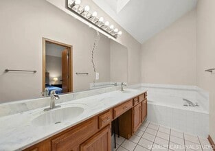3080 Sandalwood Ct in Aurora, IL - Building Photo - Building Photo
