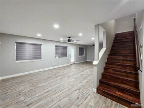 10 Martin Ave in McAllen, TX - Building Photo - Building Photo