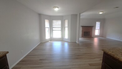 5411 Cypress Creek in Kingsville, TX - Building Photo - Building Photo