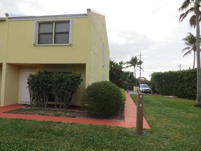 property at 2805 N Hwy A1A