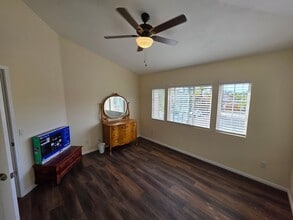 2432 Papyrus Ct in Oceanside, CA - Foto de edificio - Building Photo