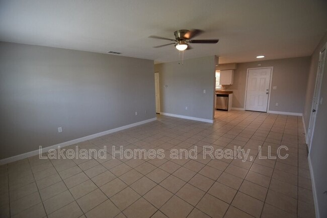 909 E Bella Vista St in Lakeland, FL - Building Photo - Building Photo