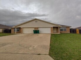 1619 Pima Trail, Unit B in Harker Heights, TX - Building Photo