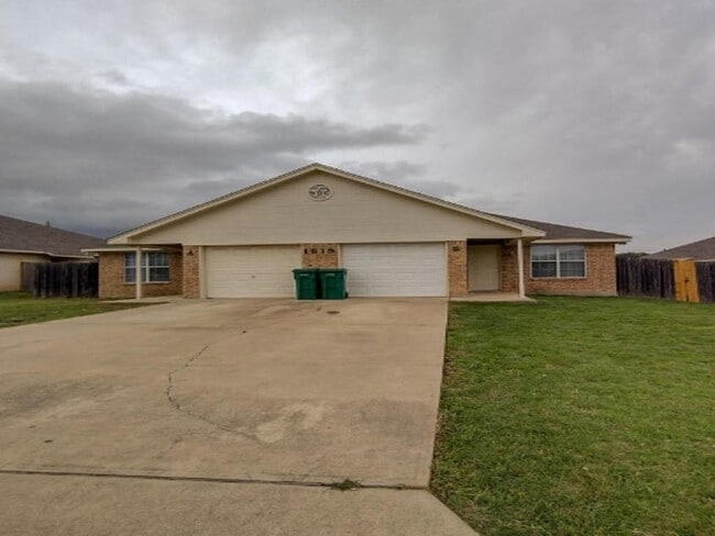 1619 Pima Trail, Unit B