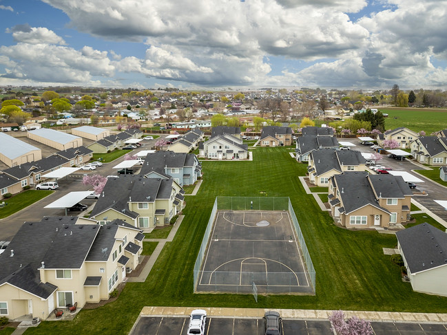 16707 N Pamelas Loop in Nampa, ID - Building Photo - Building Photo