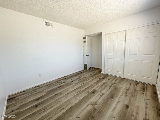 property at 2705 Jennydiane Dr