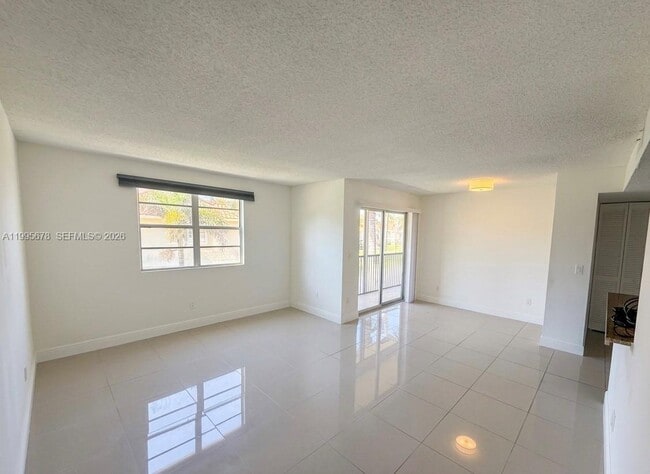 1253 SW 46th Ave in Pompano Beach, FL - Building Photo - Building Photo