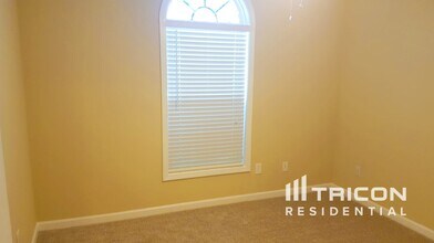 300 Stone Ridge Way in Covington, GA - Building Photo - Building Photo