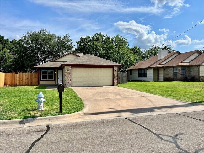2812 Paisley St in Denton, TX - Building Photo - Building Photo