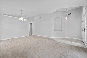 3961 Hampton Hills Dr in Lakeland, FL - Foto de edificio - Building Photo