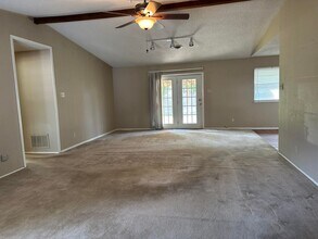 1206 Pembrook Dr in Waco, TX - Building Photo - Building Photo