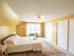 11552 Chimney Ridge Ct in Traverse City, MI - Foto de edificio - Building Photo