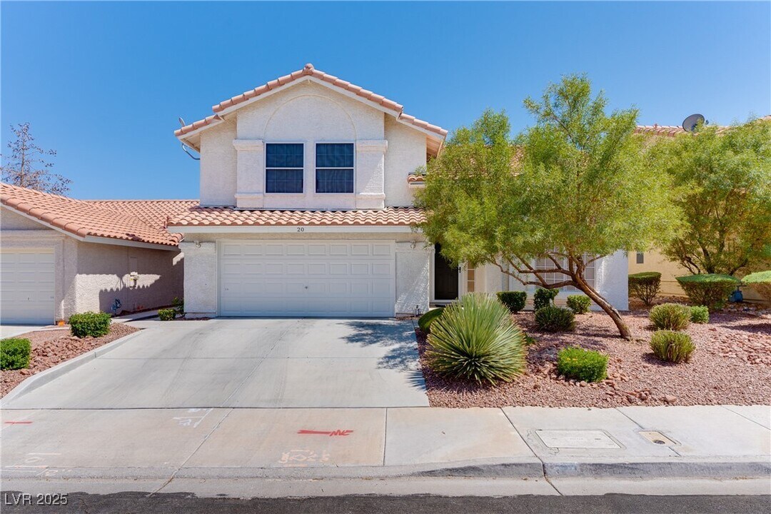 20 Fantasia Ln in Henderson, NV - Building Photo