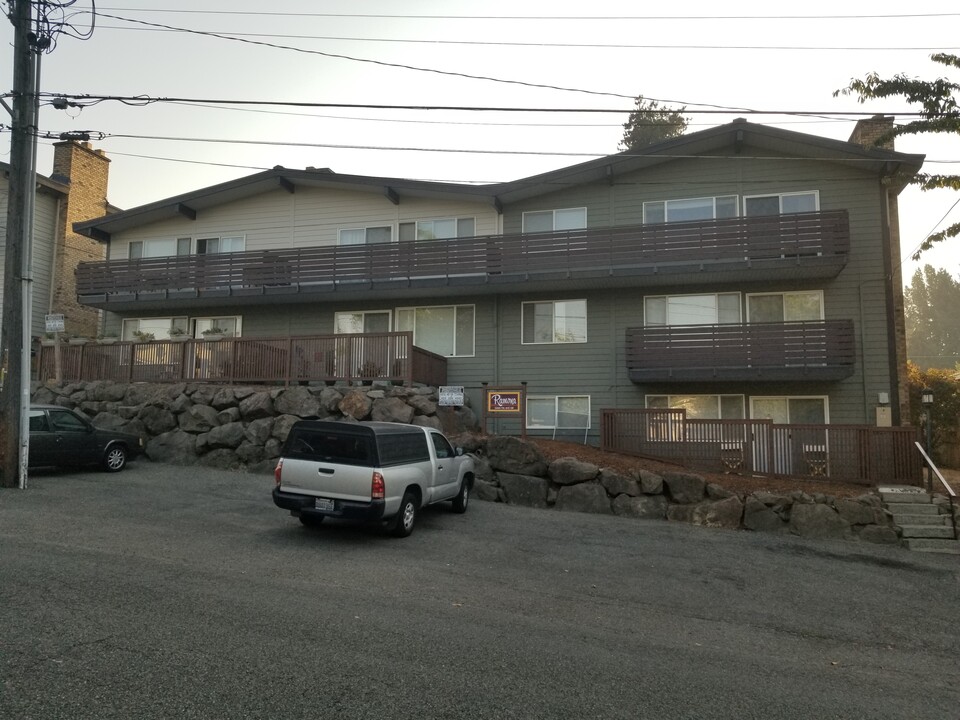 Ramona Apartments in Burien, WA - Building Photo