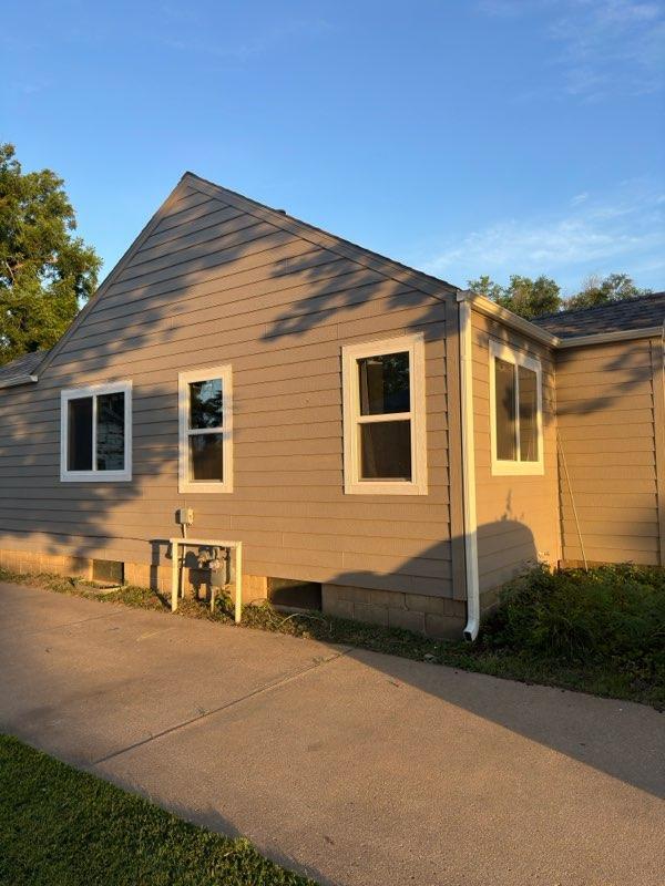 617 Montrose St in Salina, KS - Building Photo - Building Photo