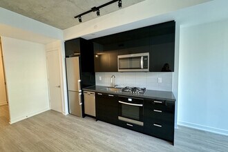 195 McCaul St in Toronto, ON - Building Photo - Building Photo