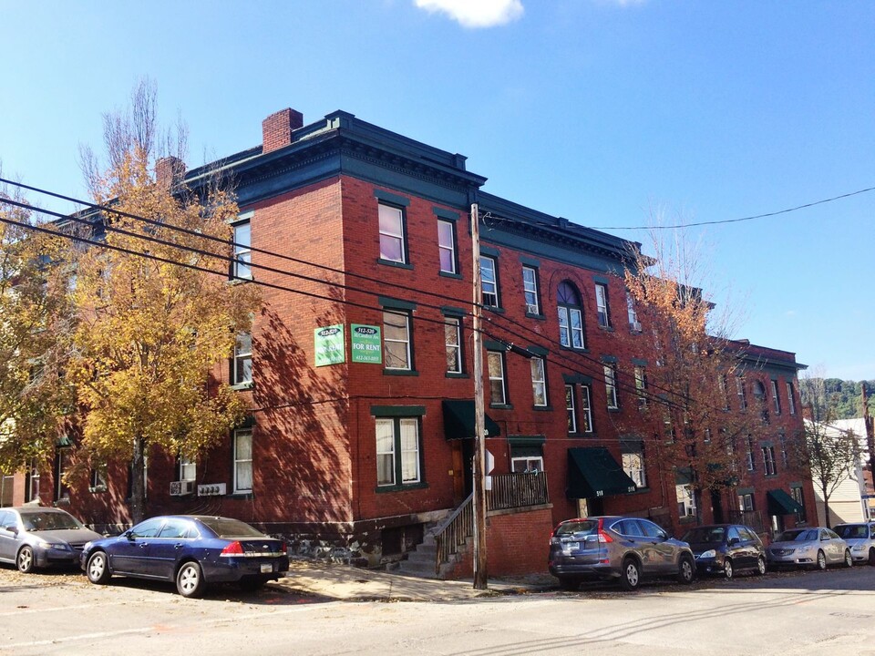 520 McCandless Ave in Pittsburgh, PA - Building Photo