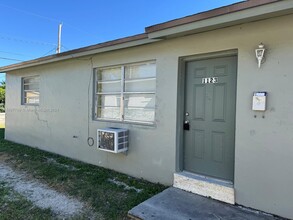 1123 NW 11th St-Unit -1123 in Homestead, FL - Building Photo - Building Photo