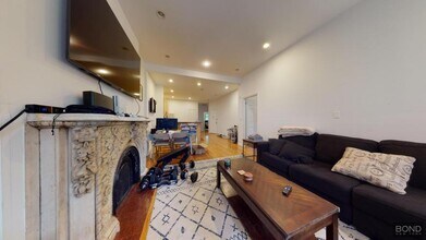 322 2nd Ave in New York, NY - Building Photo - Building Photo