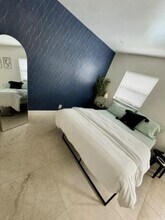 408 SE 12th Ct in Fort Lauderdale, FL - Building Photo - Building Photo