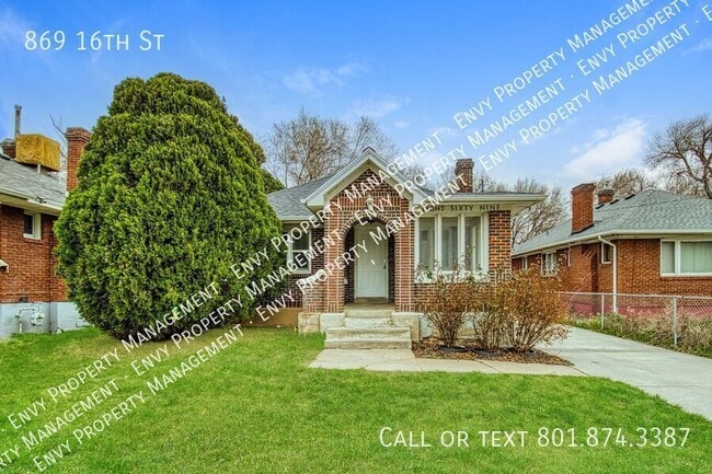 property at 869 16th St