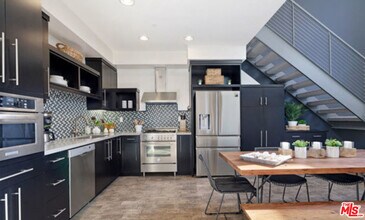 13045 Pacific Promenade in Los Angeles, CA - Building Photo - Building Photo