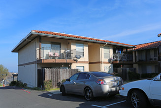 739-745 San Pablo Ave in Pinole, CA - Building Photo - Building Photo