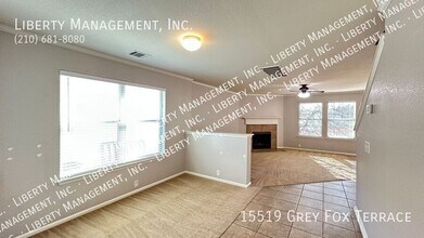 15519 Grey Fox in San Antonio, TX - Foto de edificio - Building Photo