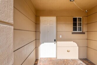 1411 Lucaya Dr in Riviera Beach, FL - Building Photo - Building Photo