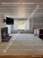 6718 23rd Ave SW in Seattle, WA - Foto de edificio - Building Photo